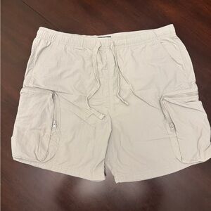 Essentials Men's Light Gray Cargo Shorts